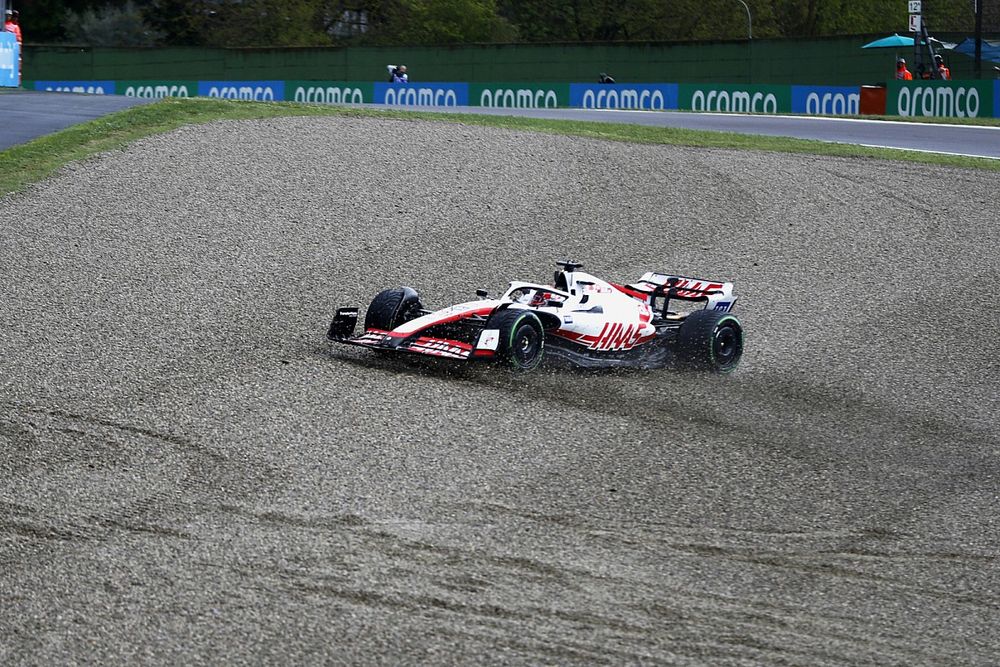 Kevin Magnussen, Haas VF-22, in the gravel