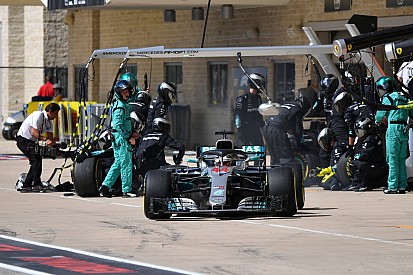 Hamilton: Mercedes olarak işi kendimiz zorlaştırdık