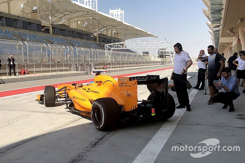 Alonso balik geber mobil F1 di Bahrain