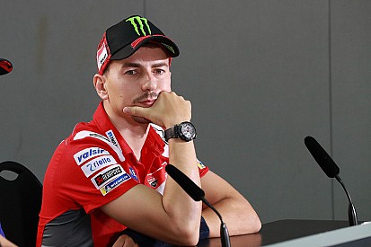 Putuskan absen, Lorenzo digantikan Pirro