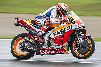 FP4 MotoGP Valencia: Trek mengering, Marquez dominan