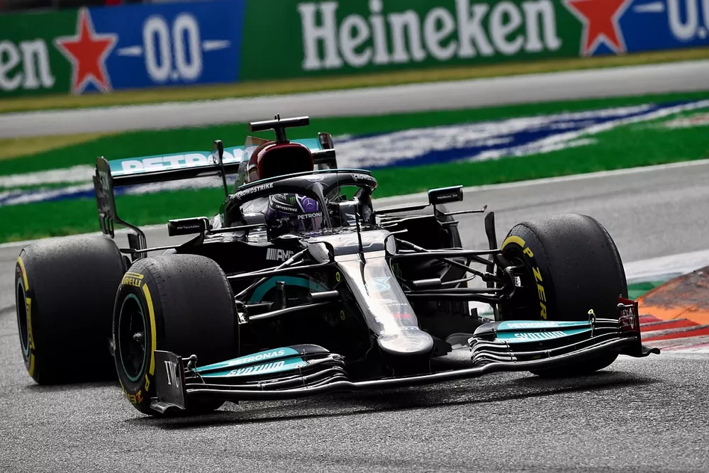 Lewis Hamilton, Mercedes W12