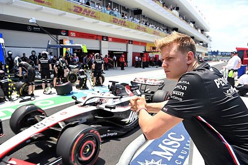 Nagybátyja szerint hatalmas lehetőség a barcelonai teszt Mick Schumachernek