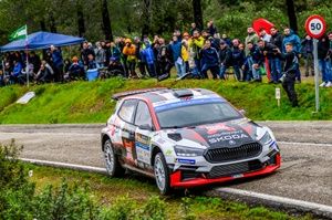 Ciasno w czoł&oacute;wce