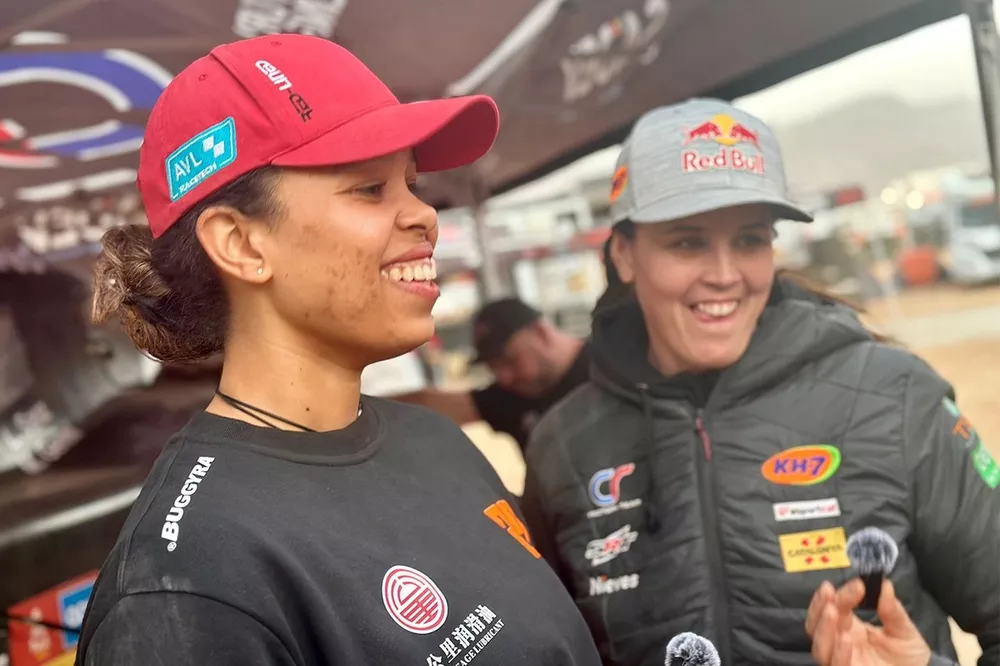 Aliyyah Koloc e Laia Sanz