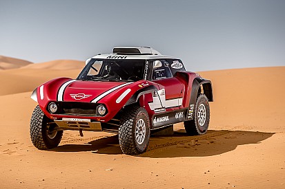 Mini, 2018 Dakar Rallisi'nde yarışacak olan yeni buggy aracını tanıttı