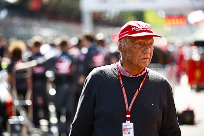 Niki Lauda passa por transplante de pulmão