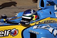 Galer&iacute;a: cuando Carlos Sainz padre se subi&oacute; al Renault F1 de Alonso