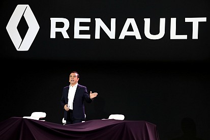 Карлос Гон пішов із посади генерального директора Renault