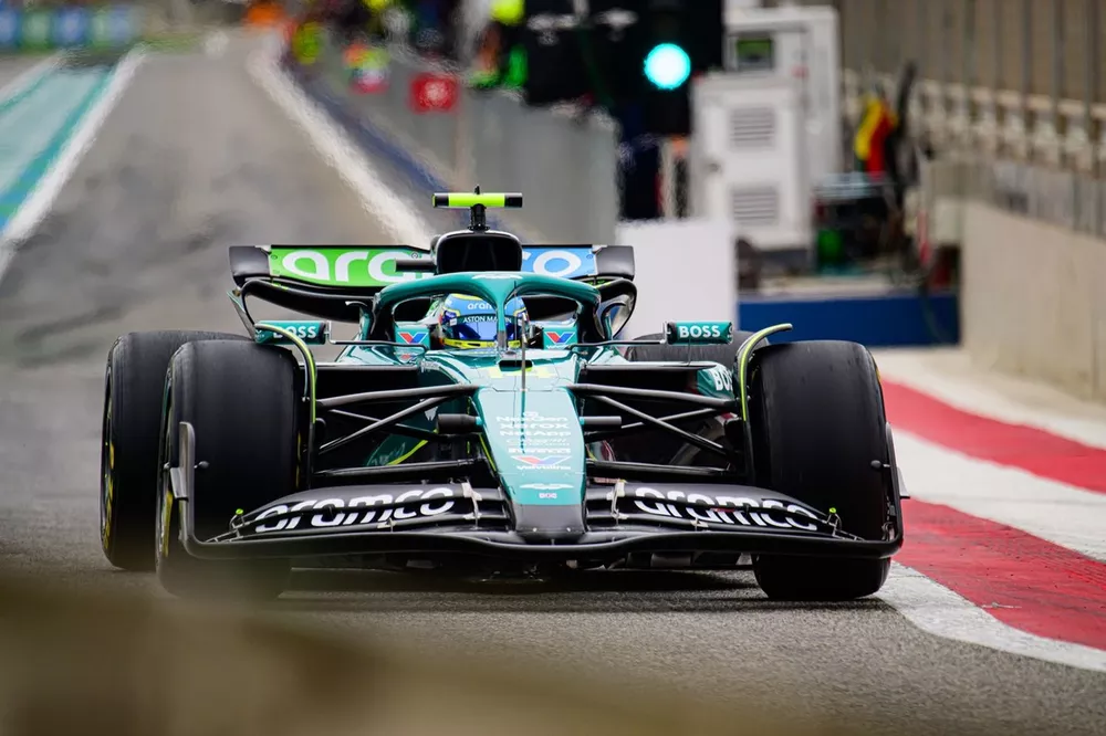 Fernando Alonso, Aston Martin Racing AMR25