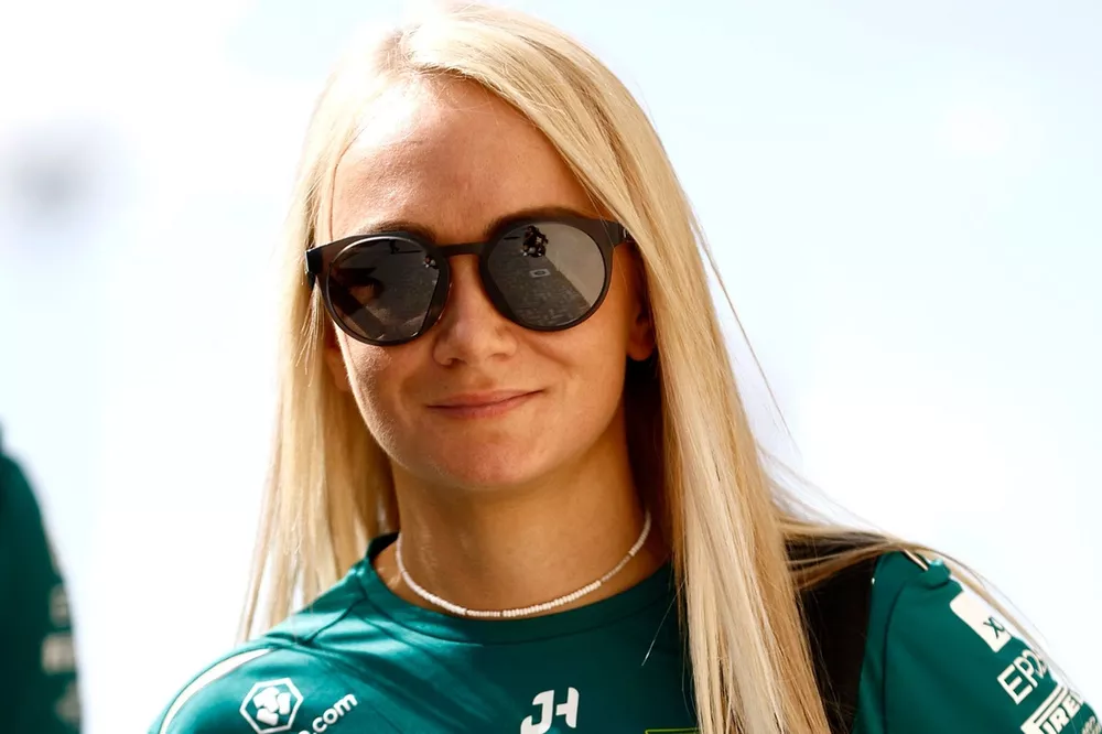 Jessica Hawkins dismisses F1 strength concerns but flags junior series ...