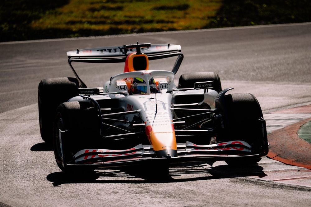 Isack Hadjar, Racing Bulls, en el test de Pirelli en Monza