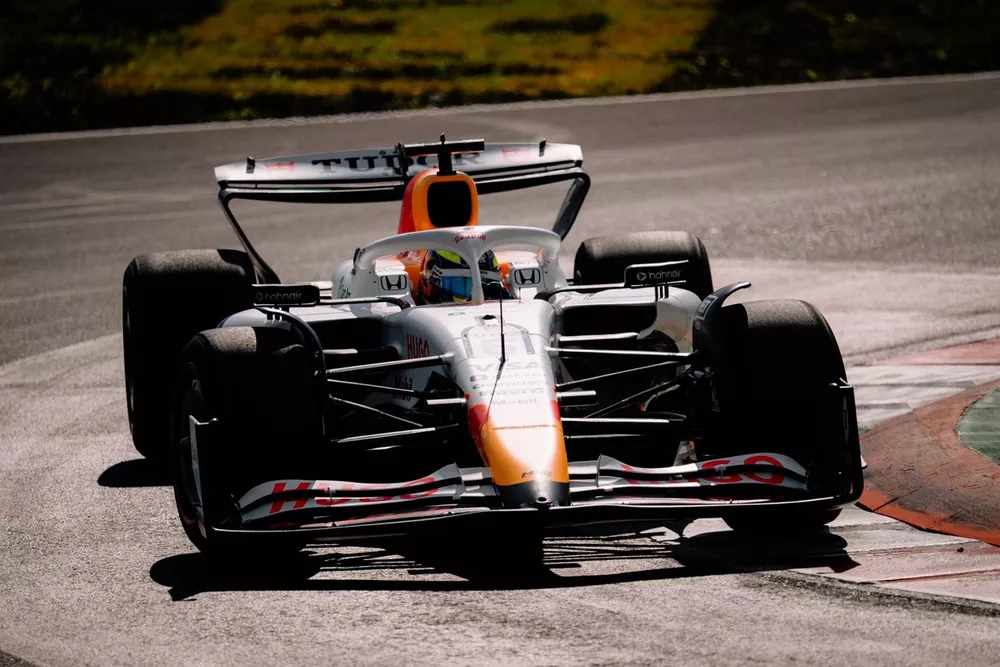 Isack Hadjar, Racing Bulls, en el test de Pirelli en Monza