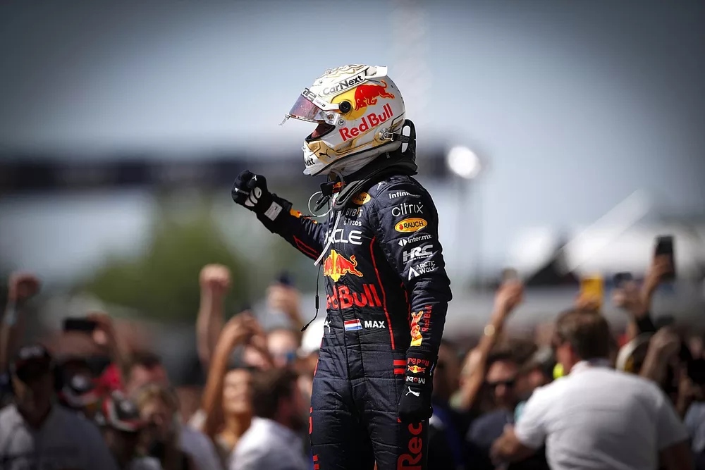 Max Verstappen, Red Bull Racing RB18 celebrates winning Canadian F1 race