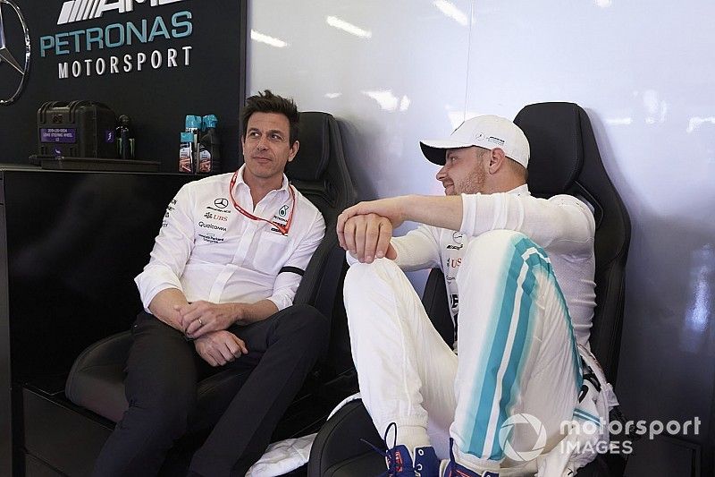 Toto Wolff, Mercedes AMG y Valtteri Bottas, Mercedes AMG F1