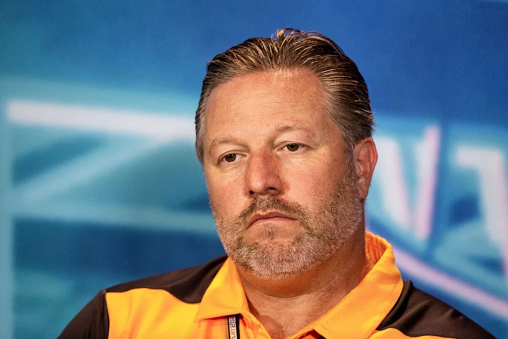 Zak Brown, director general de McLaren Racing, en la conferencia de prensa de los directores de equipo