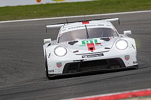 ポルシェ911RSR Winner LMGTE ルマン 2022 トロフィー付き ポルシェ911RSR Winner LMGTE ルマン 2022 トロフィー付き