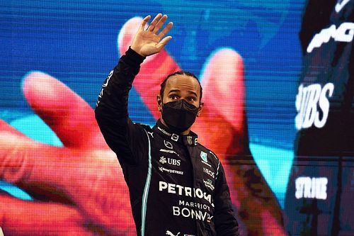 VÍDEO: Hamilton reaparece nas redes para celebrar Ano Novo Chinês após longa ausência