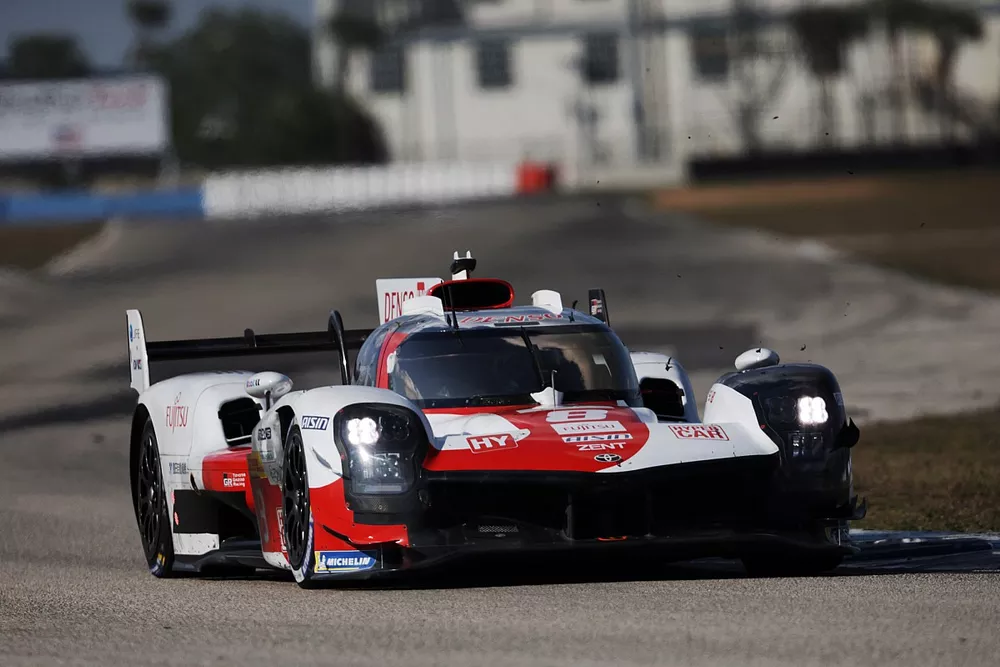 #8 Toyota Gazoo Racing Toyota GR010 - Hybrid: Sébastien Buemi, Brendon Hartley, Ryo Hirakawa
