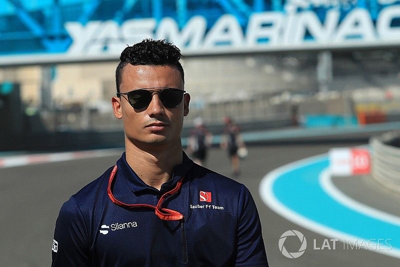 Pascal Wehrlein, Sauber walks the track