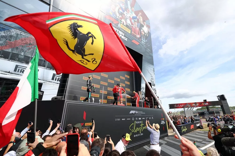 Charles Leclerc, Ferrari, Lewis Hamilton, Ferrari, George Russell, Mercedes