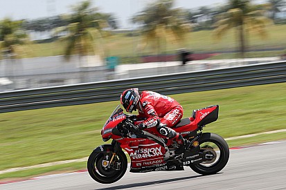 Ducati teammates cooperating like "never" before