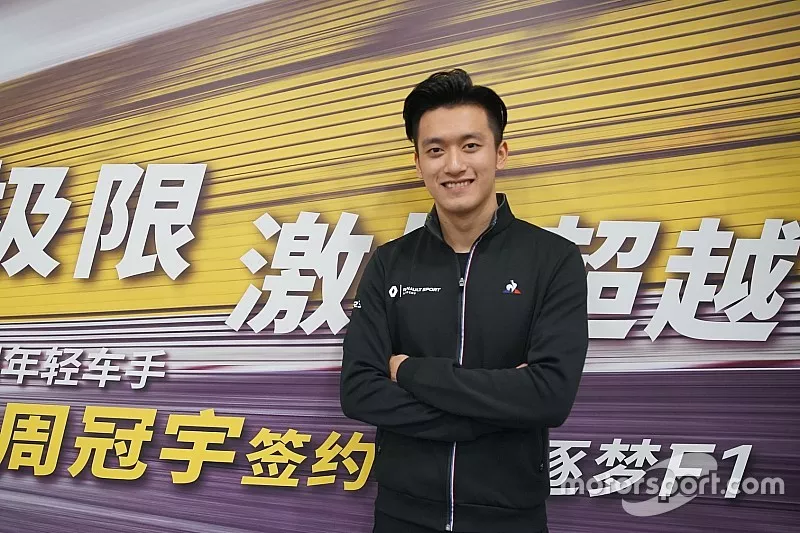 Guan Yu Zhou, Renault F1 Team
