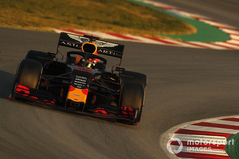 Red Bull: „0.2 másodperccel vagyunk a Mercedes előtt, Vettel, Hamilton és Verstappen küzd majd a címért”