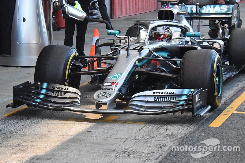 Rivoluzione Mercedes: la W10 di Hamilton è tutta nuova a cominciare dal muso!