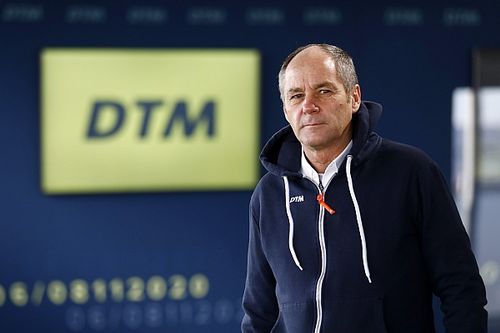 Gerhard Berger: Fan Ingin Balap Mobil yang Menantang