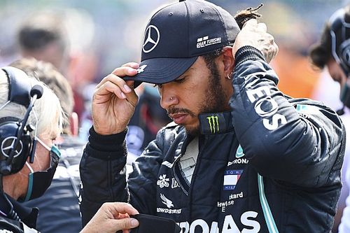 Hamilton reveals why he visited F1 stewards during red flag