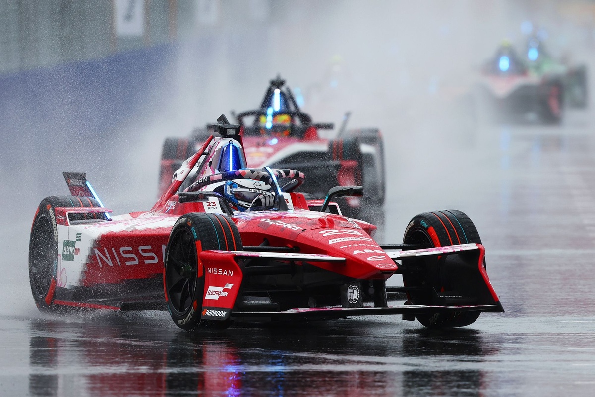 勝利逃した日産ローランド、2位にポジティブ。タイトル争い大量リード