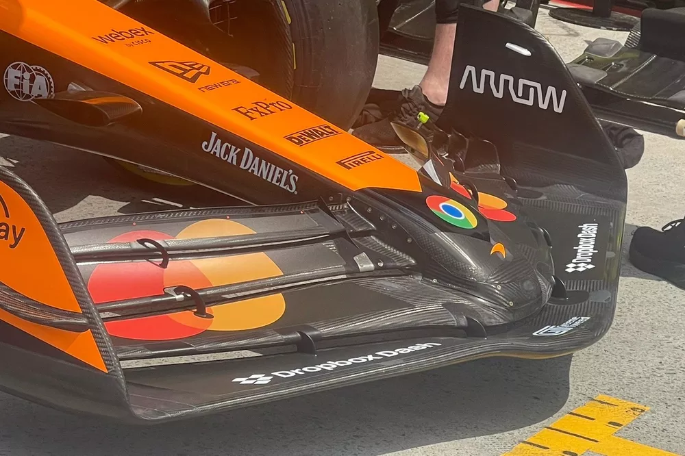 McLaren MCL38, front wing