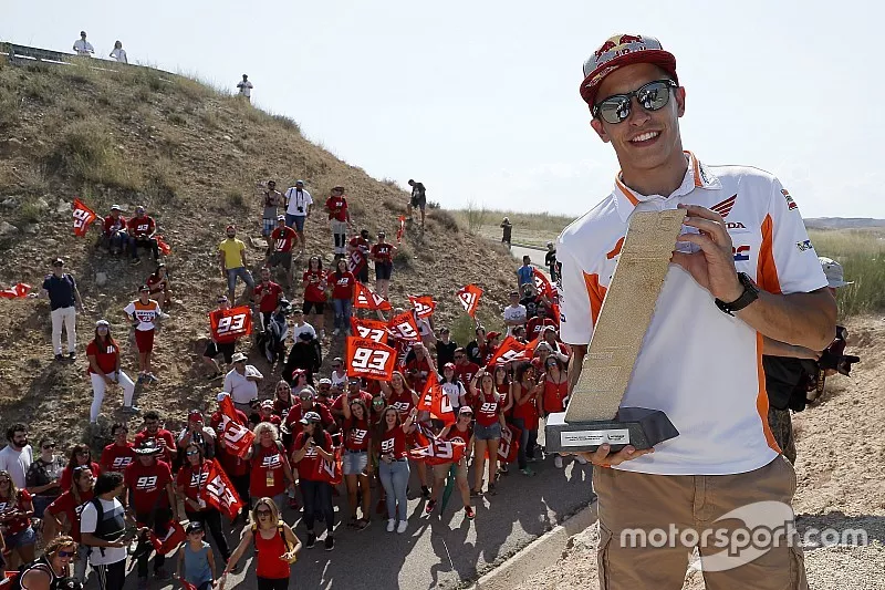 Inauguraci&oacute;n curva M&aacute;rquez