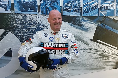 Sparco celebra i 30 dal titolo iridato 1988 WRC di Miki Biasion con una tuta in edizione limitata