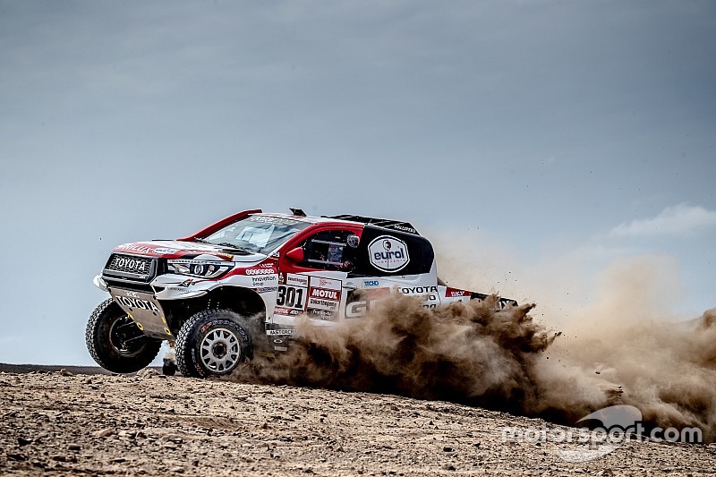 Al-Attiyah se apunta la victoria en la cuarta etapa del Dakar