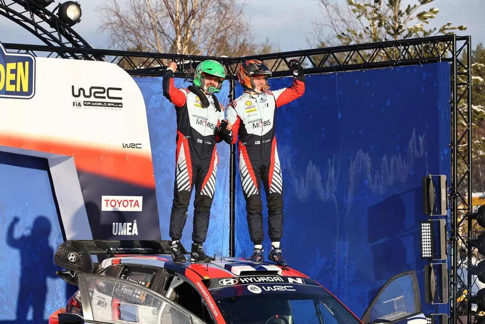 Winner Esapekka Lappi, Janne Ferm, Hyundai World Rally Team Hyundai i20 N Rally1