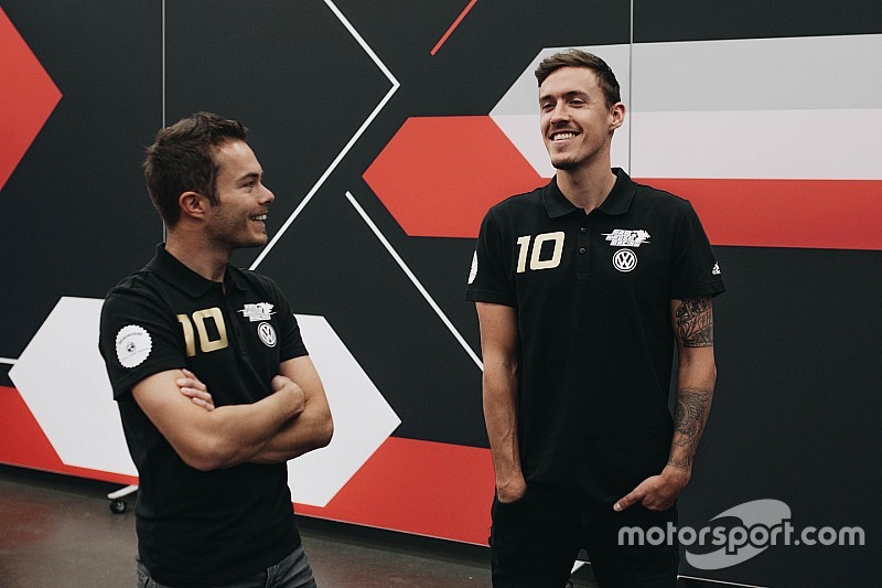 Bundesliga-Profi Max Kruse gründet TCR-Rennstall