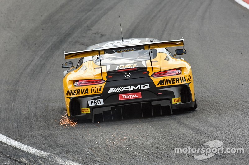 Il team AKKA ASP si conferma in vetta nelle Libere 2 dell'Hungaroring grazie a Raffaele Marciello
