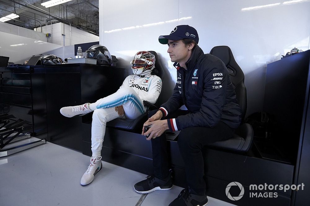 Lewis Hamilton, Mercedes AMG F1, y Esteban Gutiérrez, Mercedes AMG F1