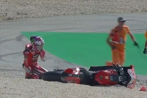 Vídeos: accidentado arranque de carrera sprint de MotoGP en Portugal