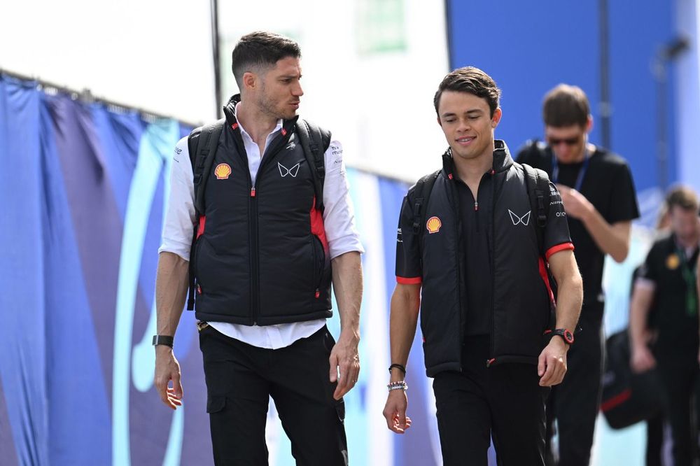 Edoardo Mortara, Mahindra Racing, Nyck de Vries, Mahindra Racing