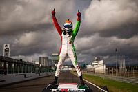 Bennani mistrzem, Oriola w szpitalu