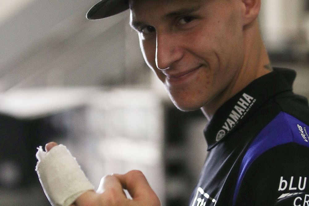 Fabio Quartararo, Yamaha Factory Racing con el dedo roto