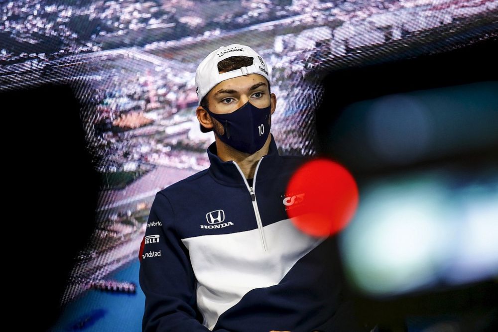 Pierre Gasly, AlphaTauri en la conferencia de prensa