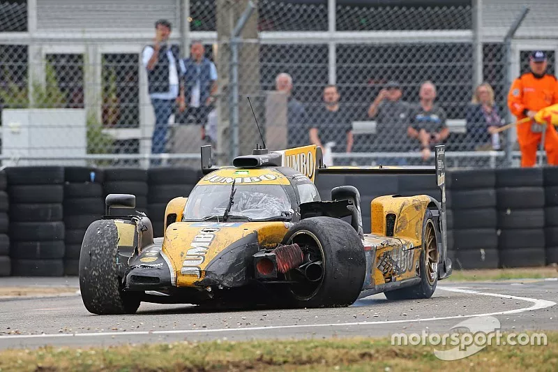 #29 Racing Team Nederland Dallara P217: Nyck de Vries, crash