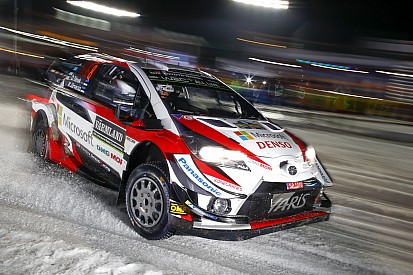 Tanak padrone del Rally di Svezia. Mikkelsen, Lappi e Neuville racchiusi in 2"3: che lotta per il 2° posto!