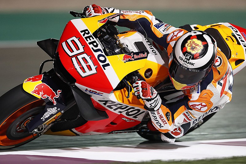 Lorenzo, Honda motosikletinde rahat değil