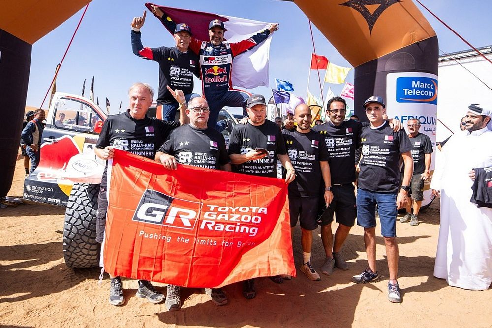 Nasser Al Attiyah y el equipo Toyota