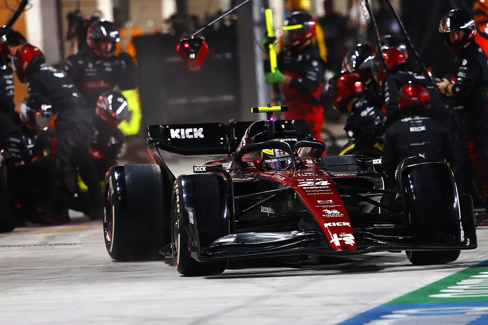 Zhou Guanyu, Alfa Romeo C43, leaves his pit box after a stop